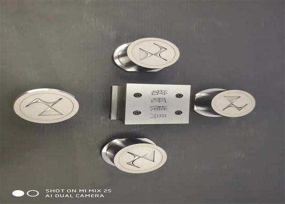 Insertos moldeados de tamaño personalizado Componentes de moldes automotrices de plástico