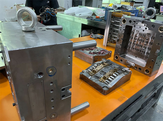 Componentes de moldes de inyección de precisión de alto rendimiento para moldes de UPS
